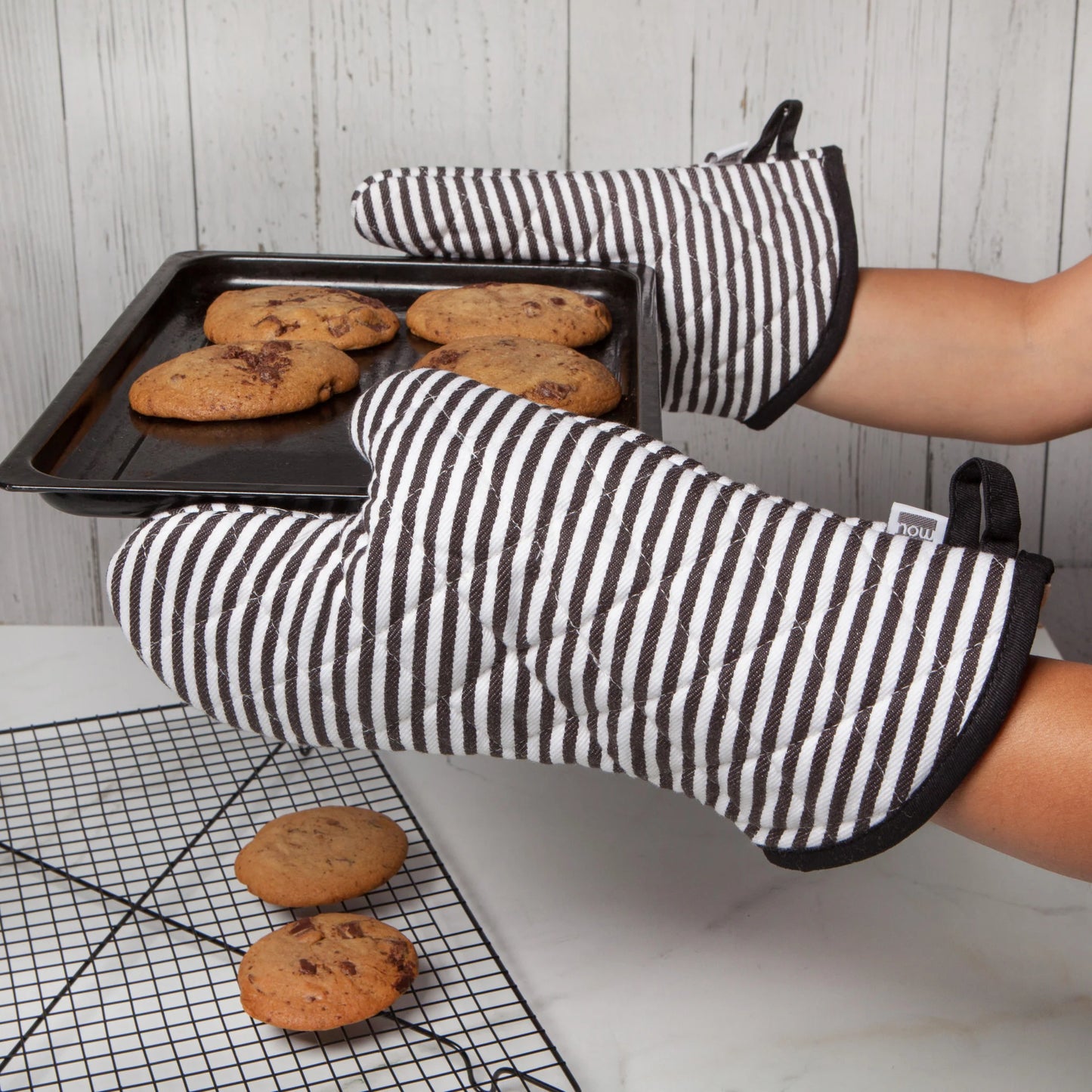 Super Narrow Stripe Black Oven Mitt Set of 2