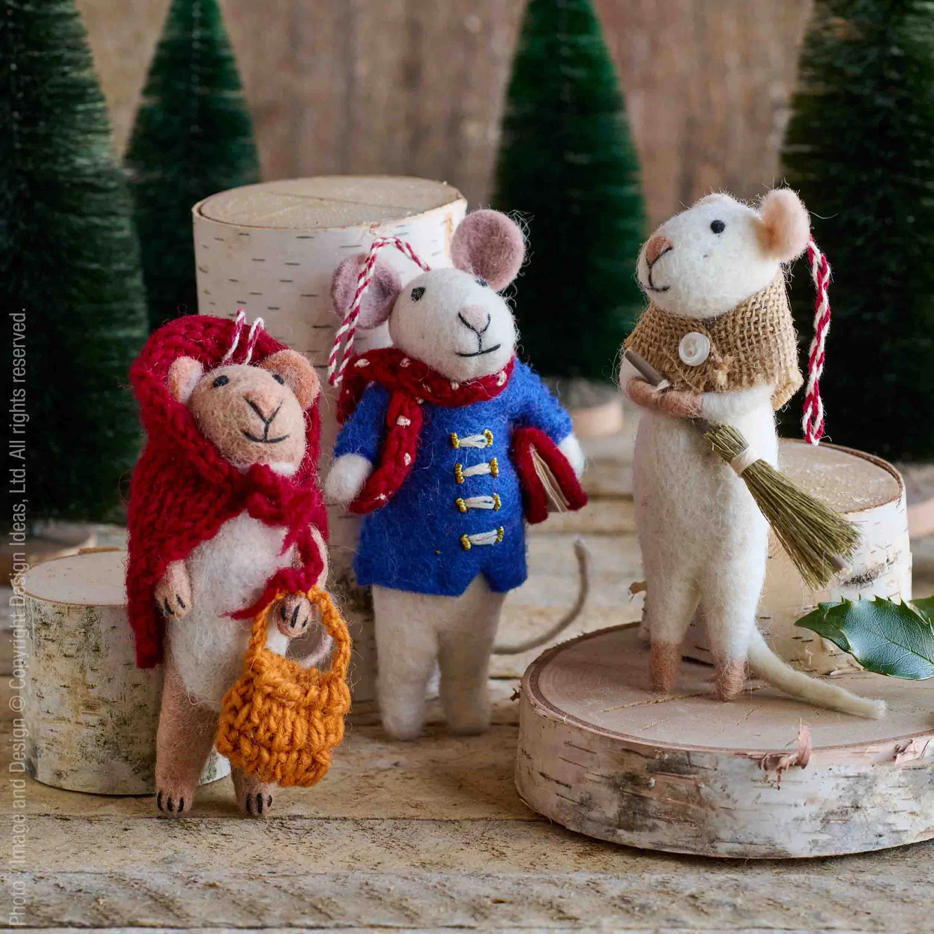 F45 - Felt Country Mouse Ornament