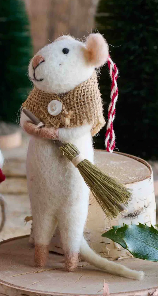F45 - Felt Country Mouse Ornament