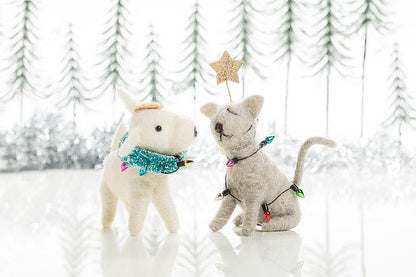 F99 - Sitting Cat w/Lights Ornament