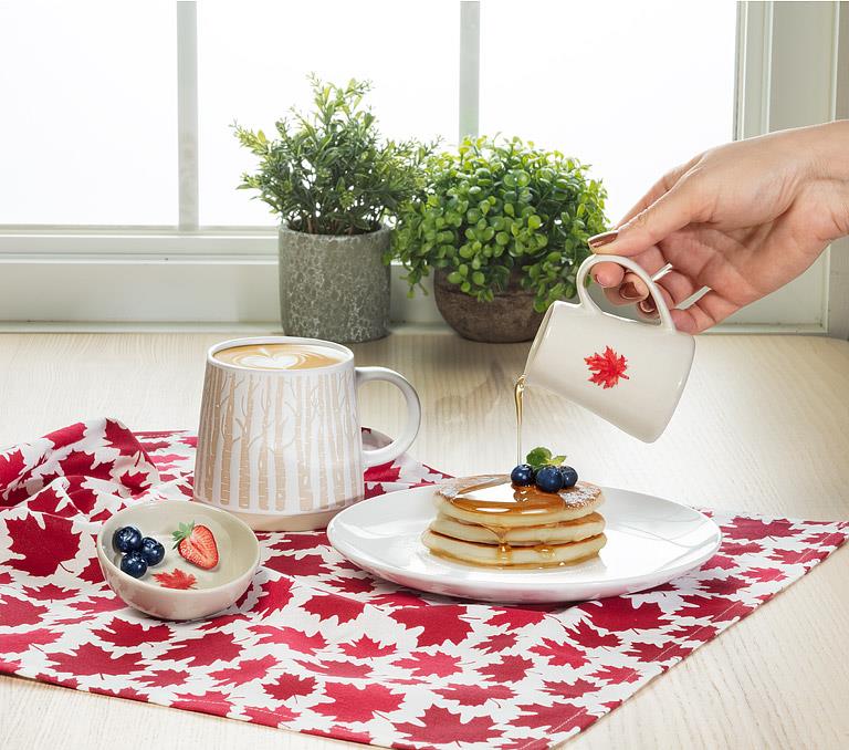 Mini Bowl with Maple Leaf