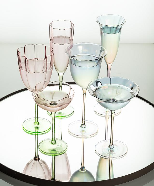 Iris Tulip Slender Flute Glass