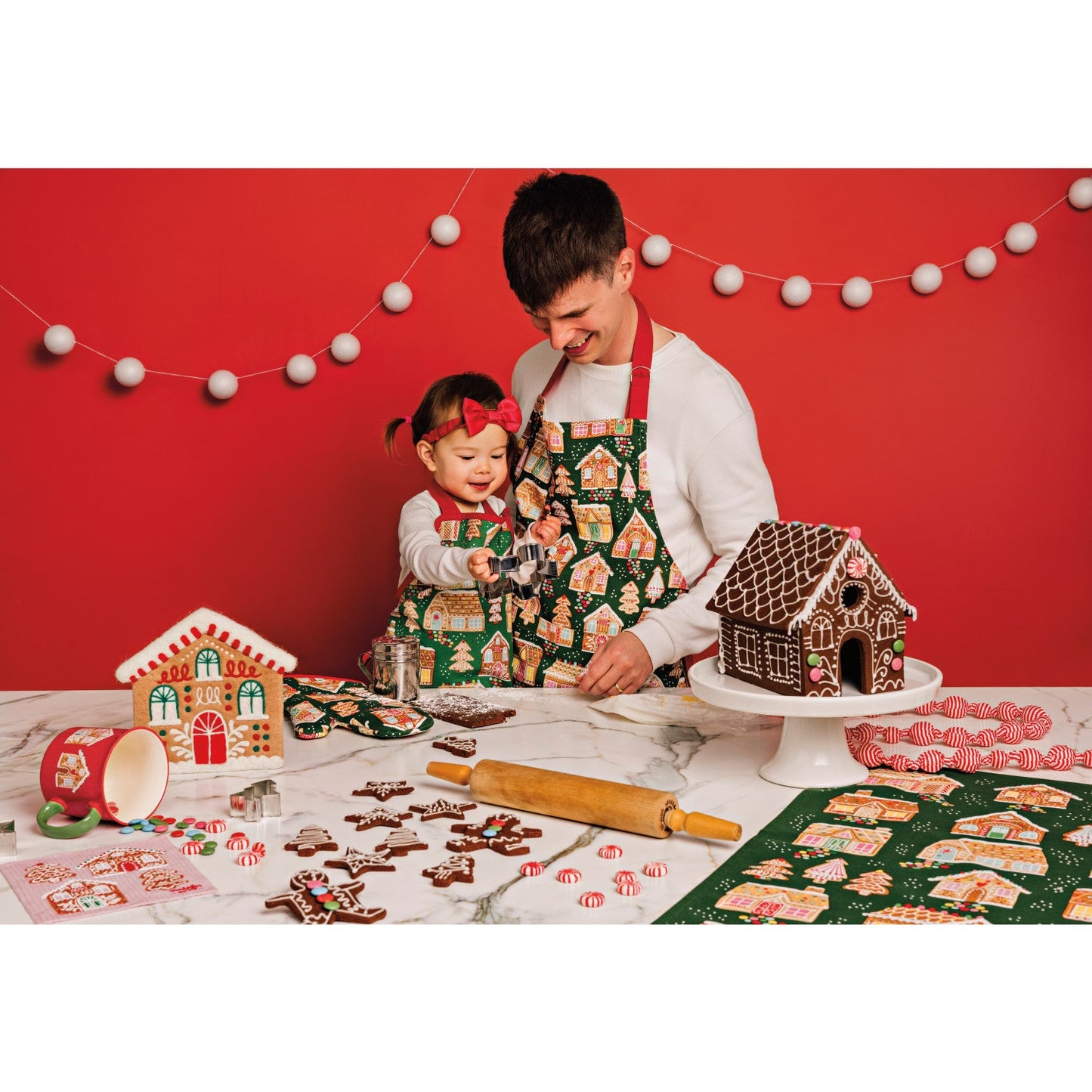 Gumdrop Lane Christmas Mitts Set of 2