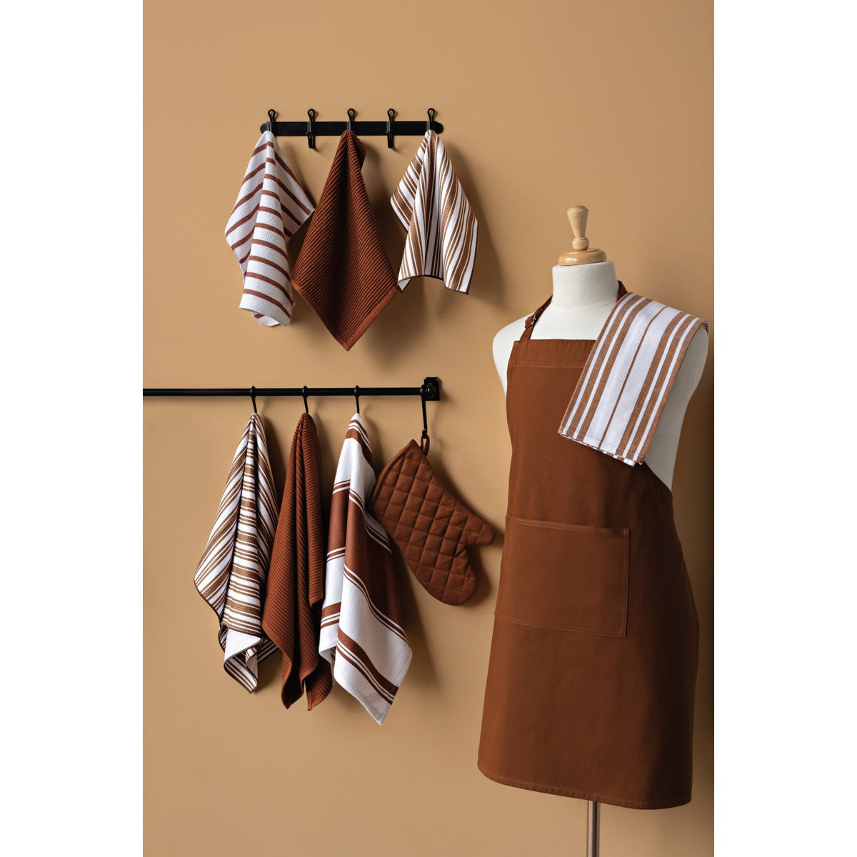 Superior Chestnut Oven Mitt Set of 2