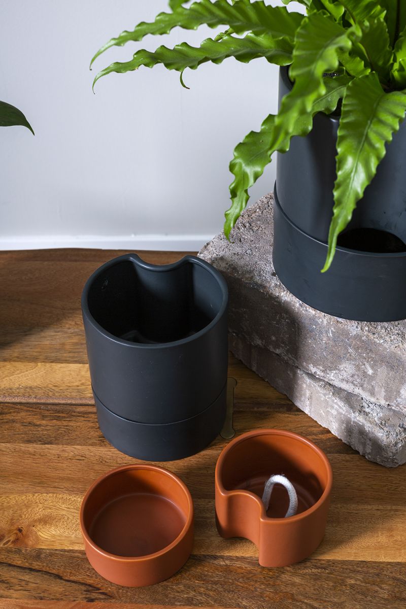 Jett Planter Black